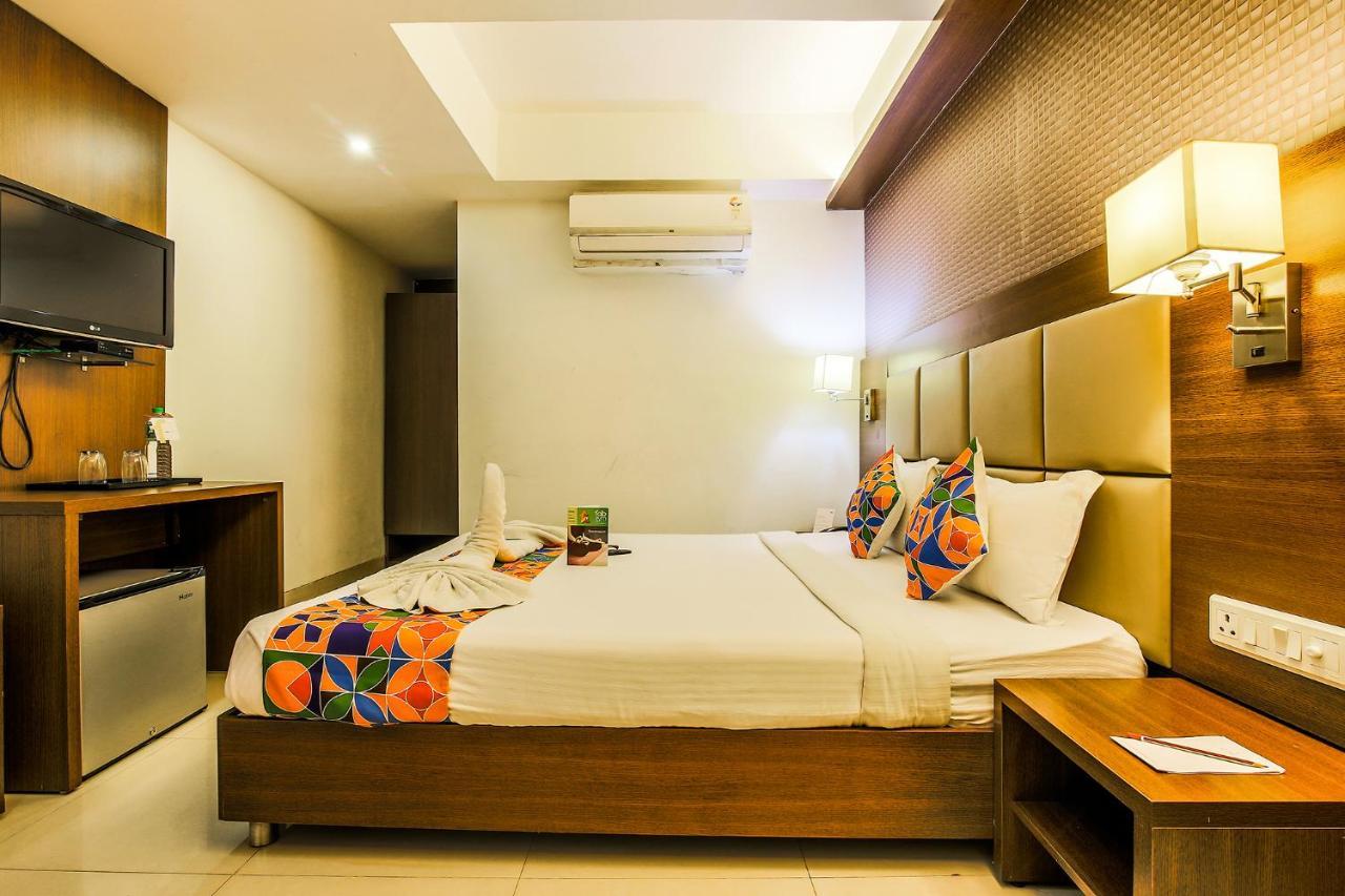 Fabhotel The Pinnacle Kutchery Chowk รานจี ภายนอก รูปภาพ